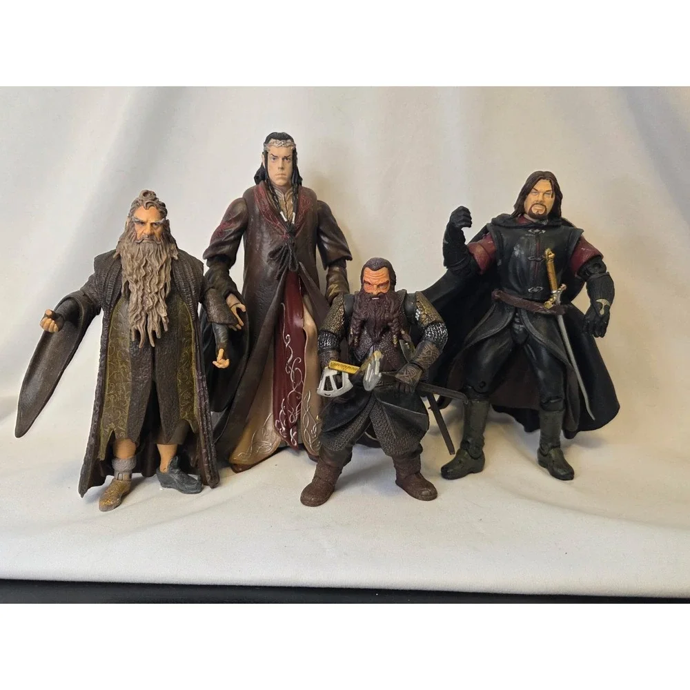 The Lord of the Rings Figurines Set of 4 with Weapons and Accessories